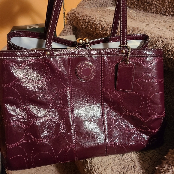 Coach larger purse - Picture 1 of 5